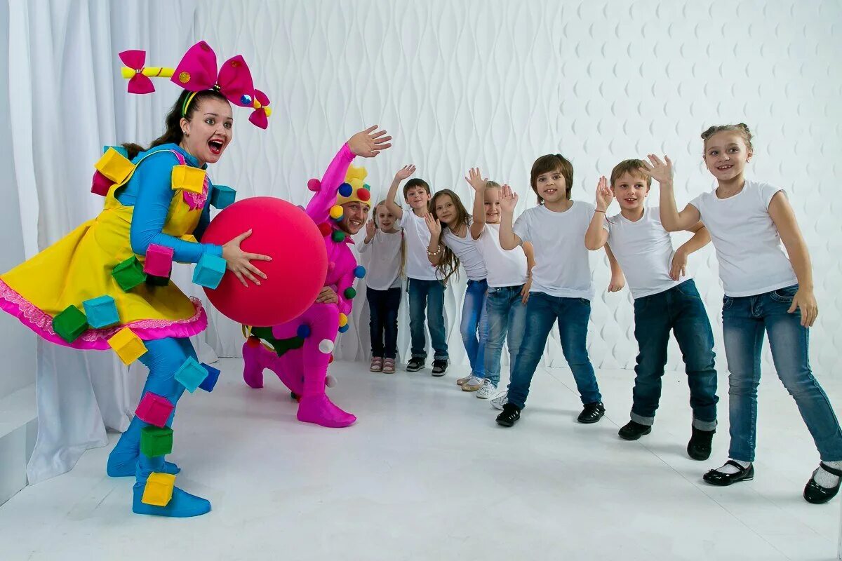 Мероприятия для детей. Программа детских аниматоров. Костюм аниматора детского праздника. Развлекательная игровая программа для детей. Визитки детских аниматоров.