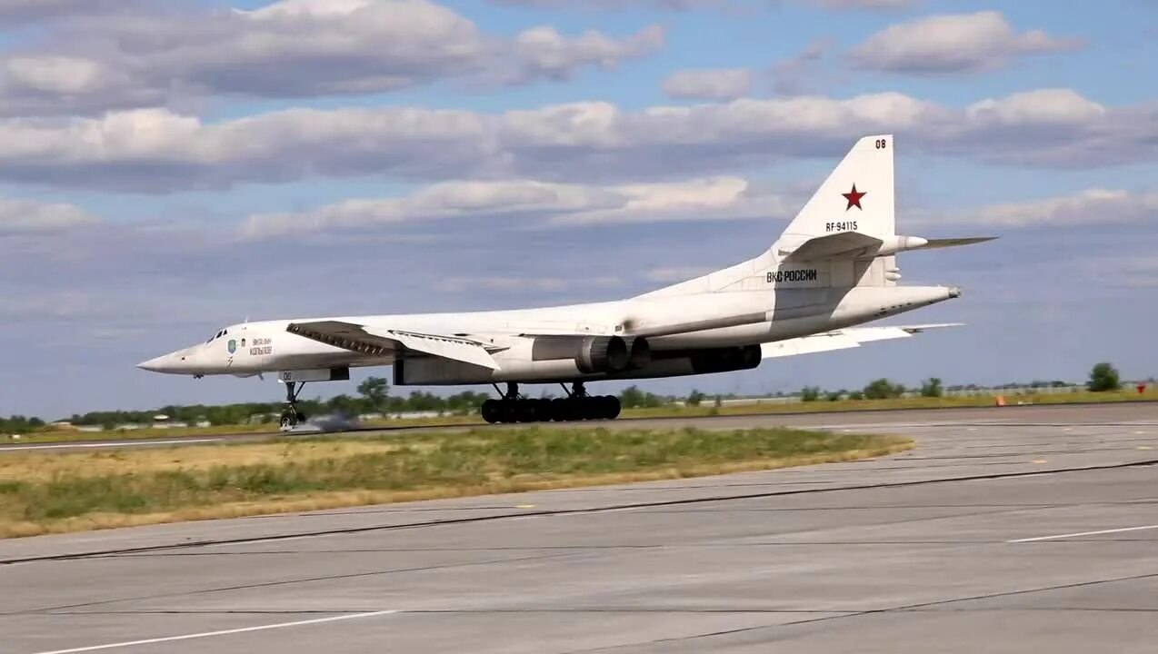 российская 160. бомбардировщик ту-160. ту-160м. российская 160. белый лебедь самолет ту 160.