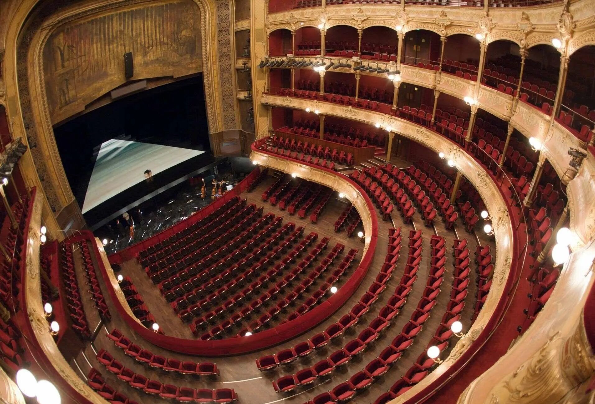 Le theatre