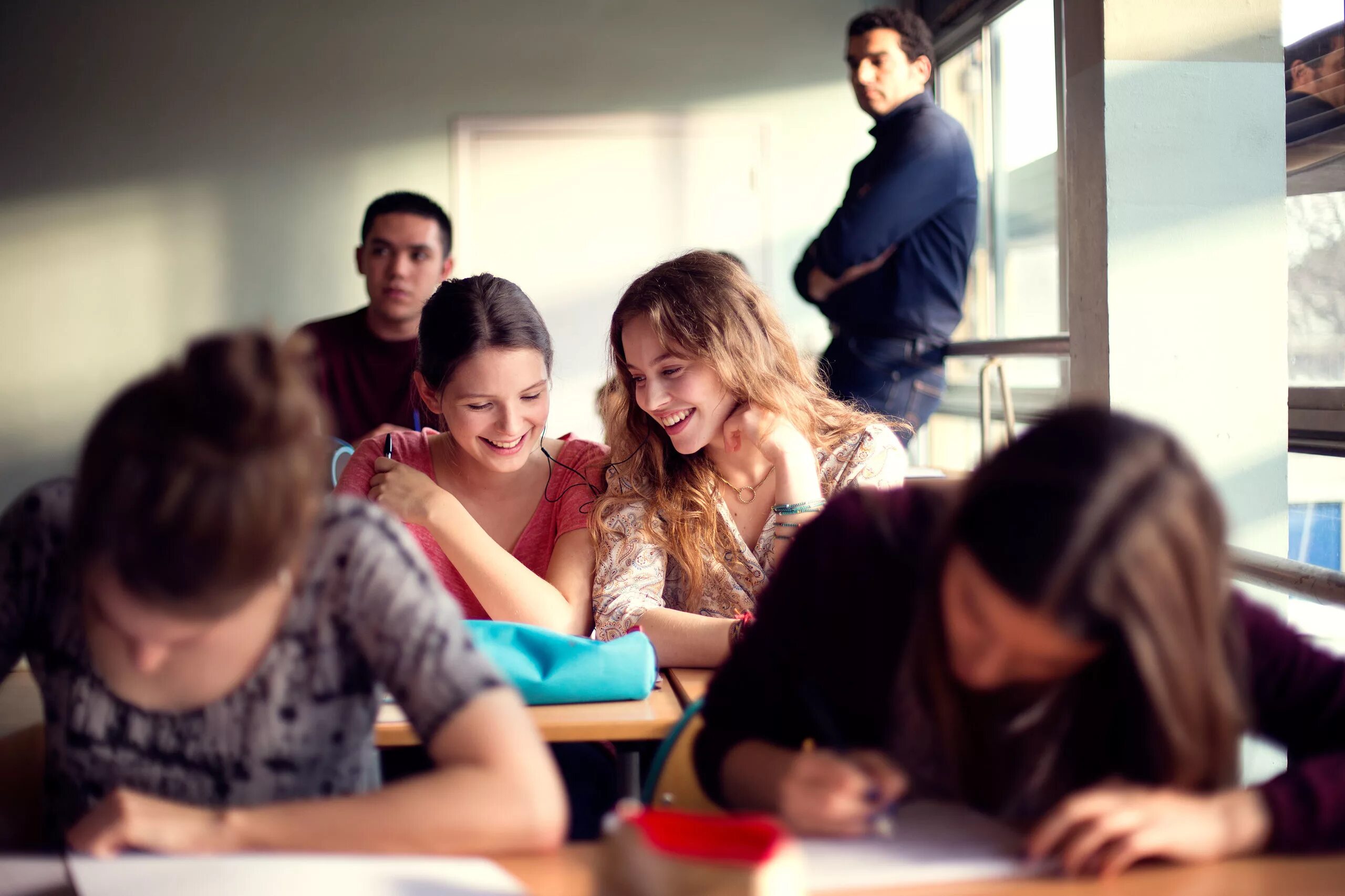 Лу де лааж я дышу. Лу де лааж я дышу. Фильм я дышу» / respire (2014). Я дышу 2014. Я дышу фильм 2014.