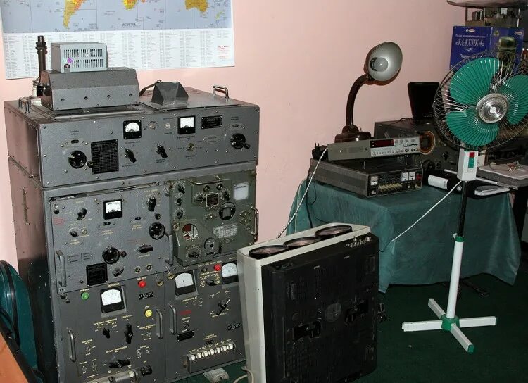 CQ радиолюбители. Сервер кубанских радиолюбителей. Базы радиолюбителя. Радиолюбители самодельщики.