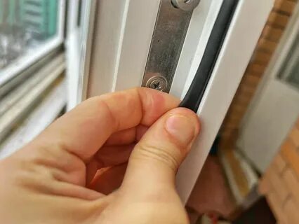 Вытащить штапики из пластикового