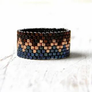 Колечки из бисера черный