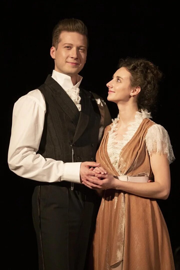 Красавец мужчина на литейном отзывы. Красавец мужчина на литейном отзывы. Драмтеатр сцена. Красавец мужчина островский малый театр. Красавец мужчина спектакль театр на литейном.