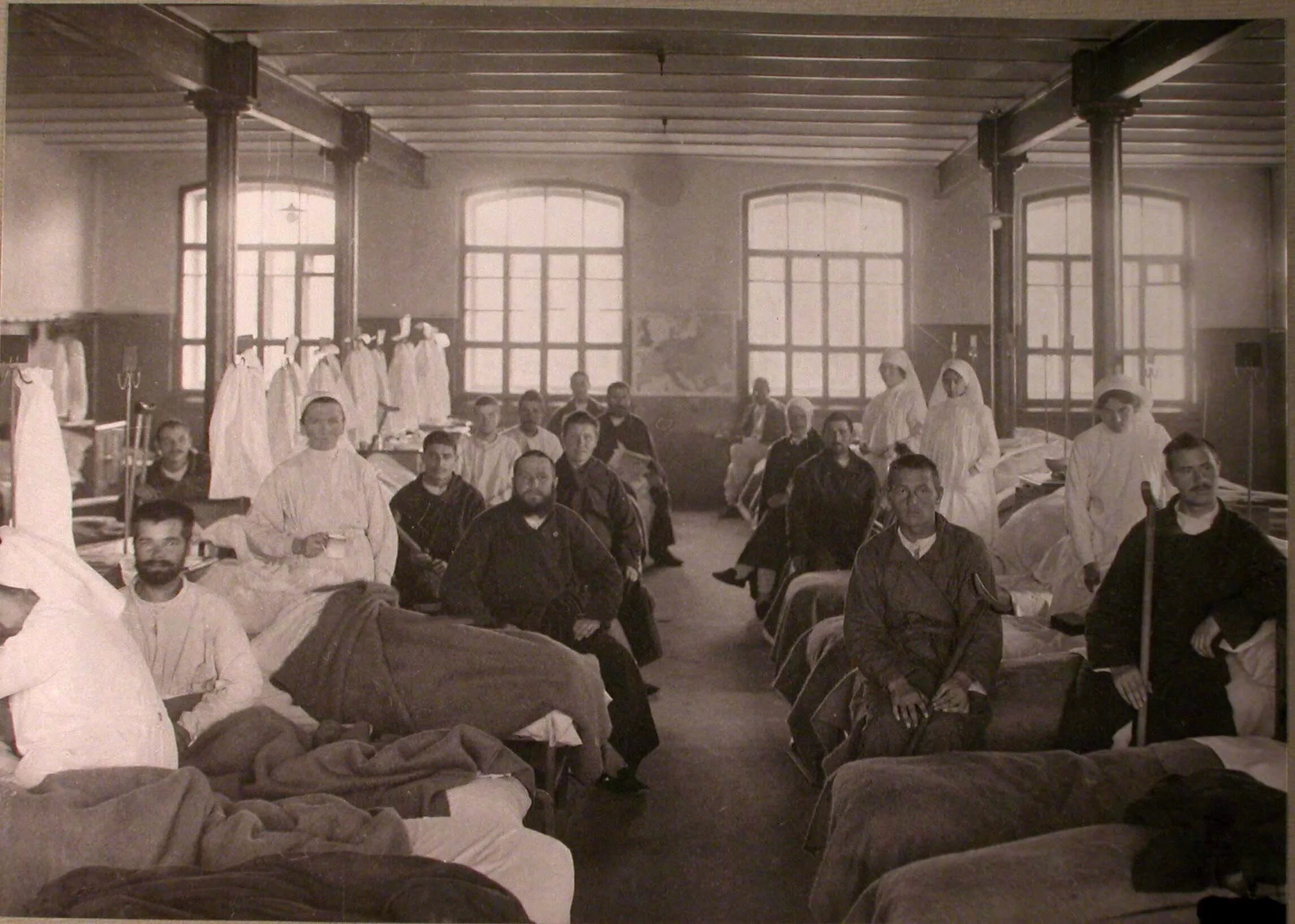 Госпитали по всей россии. 1914 Году госпиталь Швейцария. Ржев 1914 госпитали для больных. Эвакуационный госпиталь 1914.