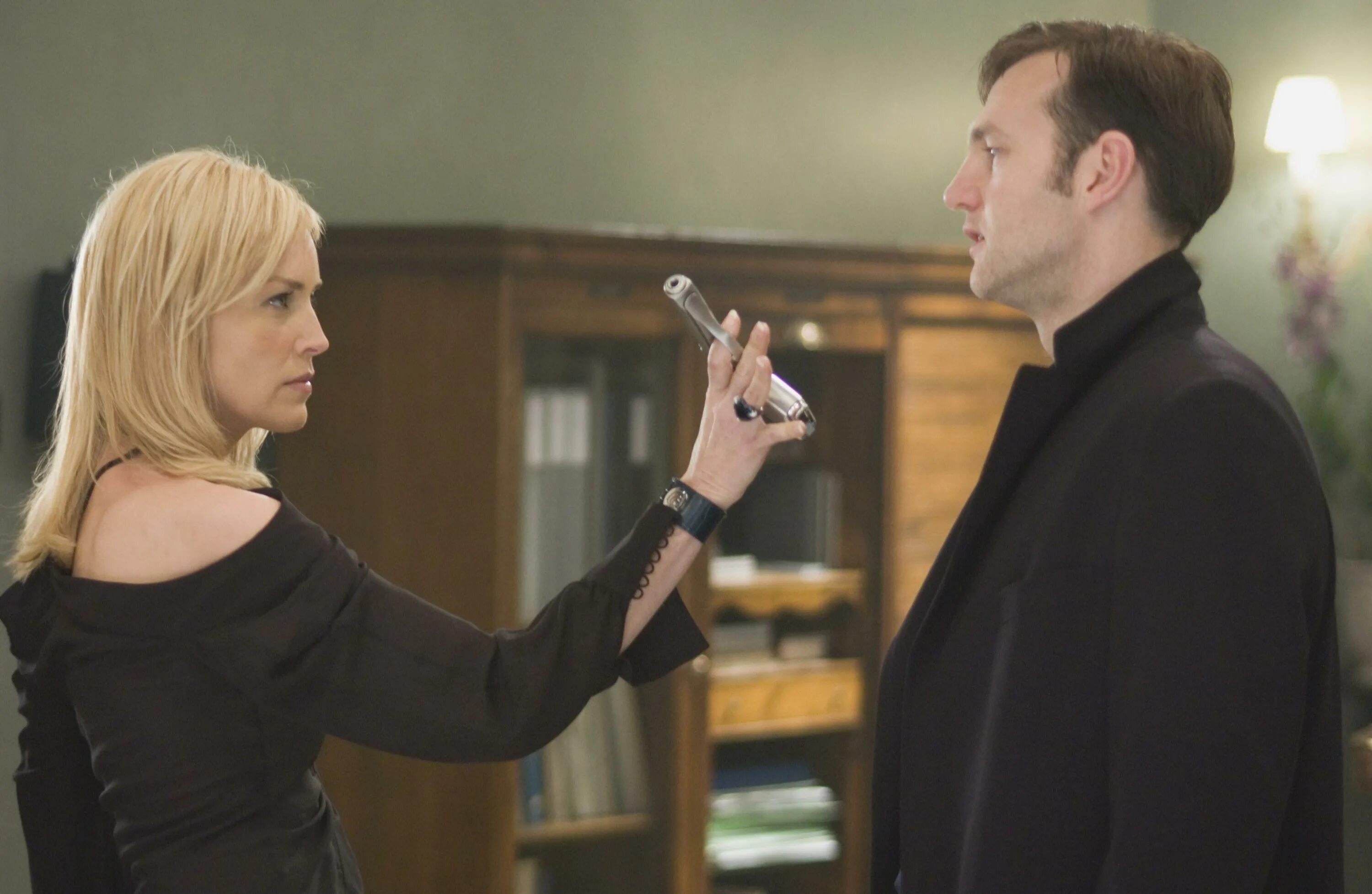 Basic instinct 1992 images. Основной инстинкт 2: жажда риска (2006). Шэрон стоун основной инстинкт 2. Основной инстинкт текст. Шэрон стоун основной инстинкт 1992.