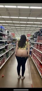 Couldn’t find any buns in the Walmart so I showed mine F OC.