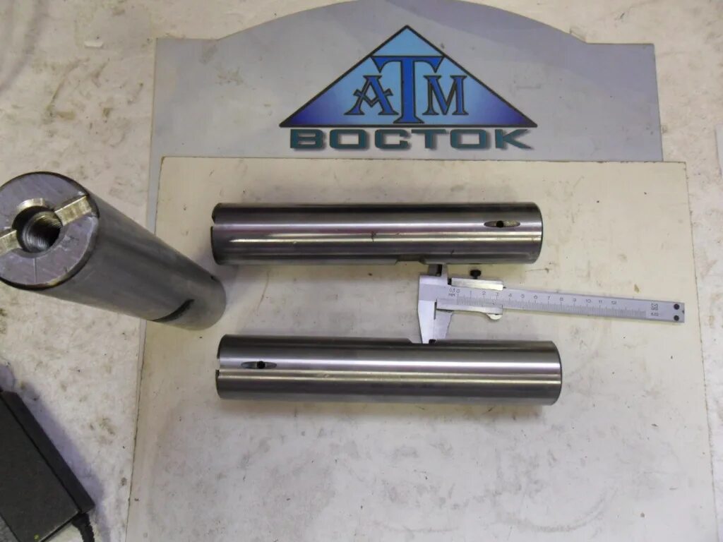 Р/к шкворня 50*50,5*51 l=223 samtin. Шкворень автобуса. 011. Шкворень автобуса. Шкворень автобуса.