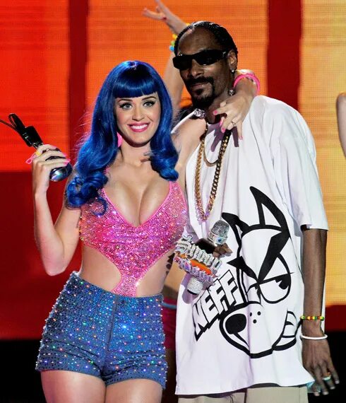Katy perry snoop dogg. Katy perry snoop dogg california. Кэти перри snoop dogg. Кэти перри snoop dogg. Кети перри и сноп догидог фото.