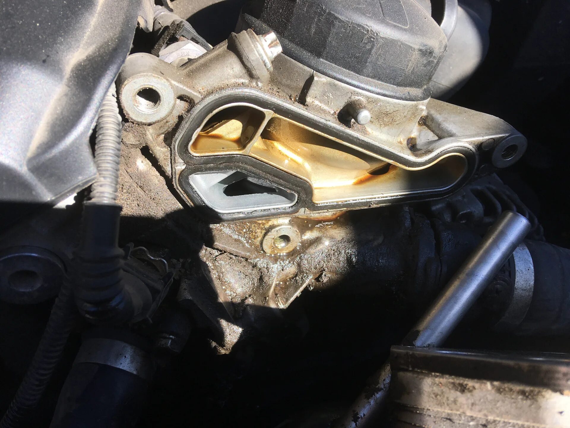 Теплообменник саха 1. Замена прокладки теплообменника ауди. Замена теплообменника bmw x5. 4 бензин. Замена прокладки теплообменника ауди.