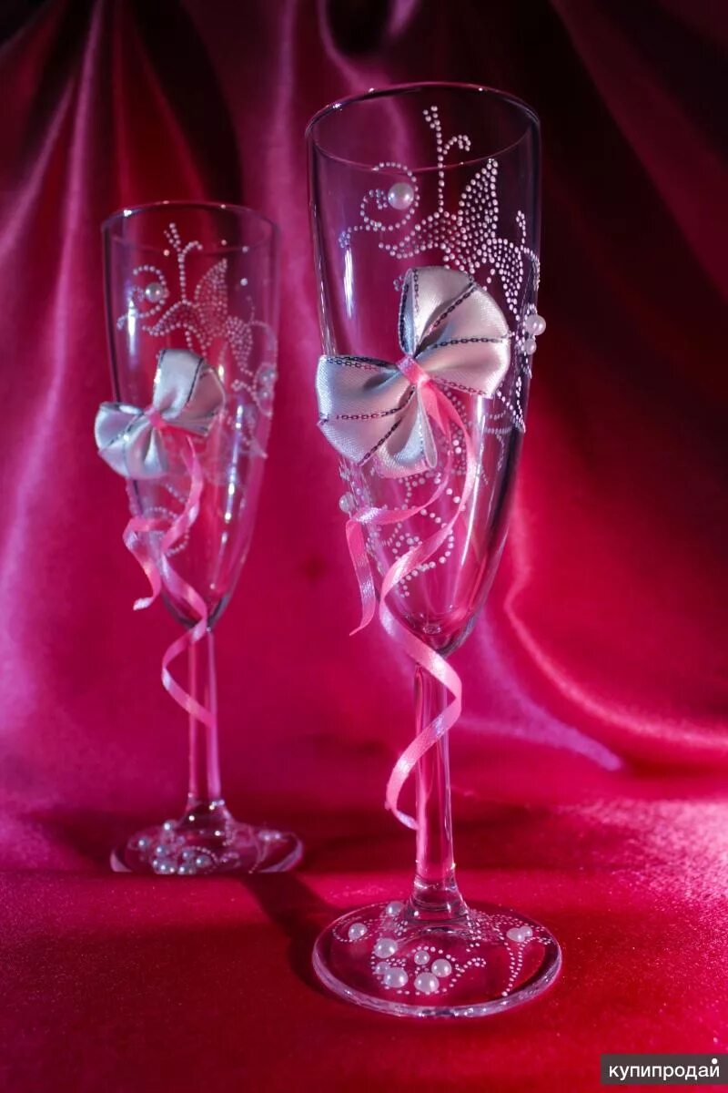Гравировка на бокалах. Бокалы ручной работы. Фужеры для шампанского для молодоженов. Украсить бокалы на свадьбу. Свадебные бокалы.