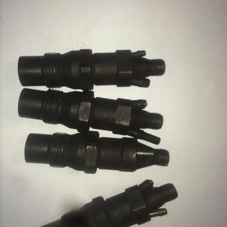 Т форсунки. Форсунка т-40 / 16. Форсунка т3000. Топливная рампа ниссан. Т форсунки.