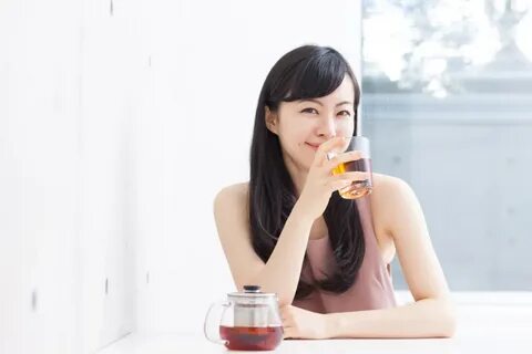 She drinks tea