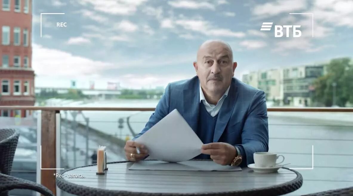 Кто снимается в рекламе втб счет. Реклама ВТБ Дроздов 2022. Реклама ВТБ С Буруновым.