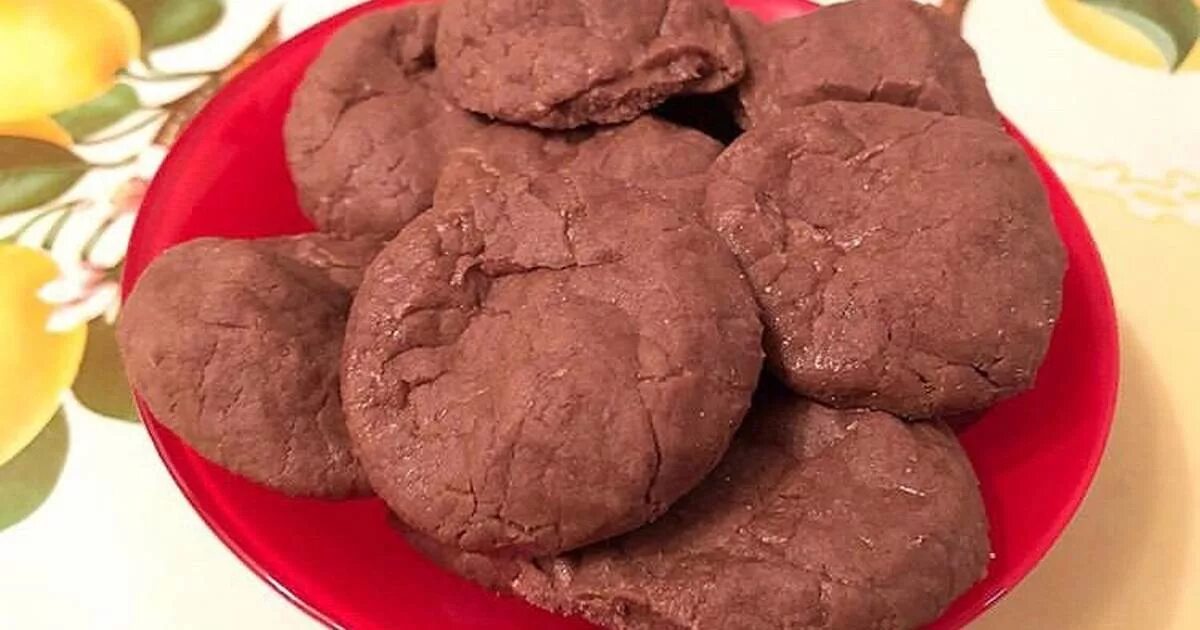 печенье без какао. шоколадное печенье. ип шульжицкий овсяное печенье. шоколадное печенье на рассоле. печенькие брауни ермолино.