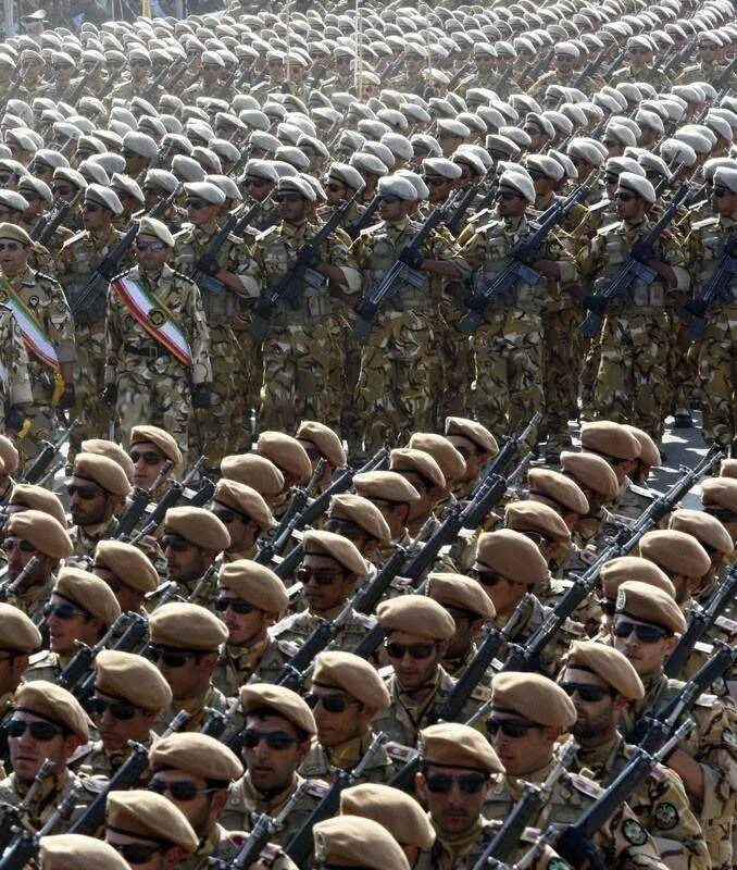 Армия ирана 2024. Военный парад в Иране. Парад иракской армии. Армия Ирана. Иран армия парад.
