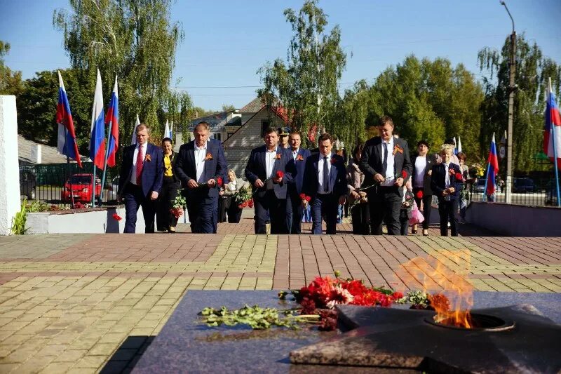 Подслушано в климово. Новости климово брянская область подслушано. Новости климово брянская область подслушано. Климовск брянская область. Главная елка брянска.