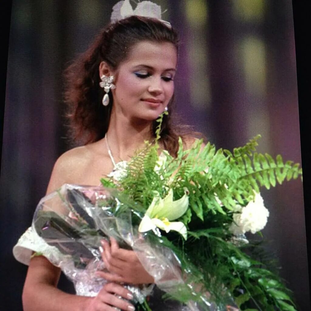 Мисс последняя любовь. Юлии Лемиговой вице-Мисс СССР 1990 года.