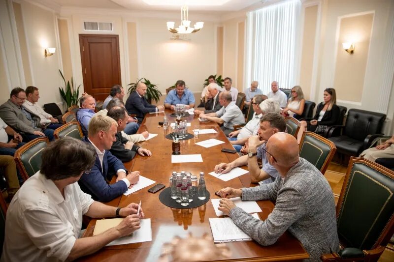 Собрание партий. Рашид кадеркаев. кадеркаев рашид гумарович. собрание партии. партия возрождения россии депутаты.