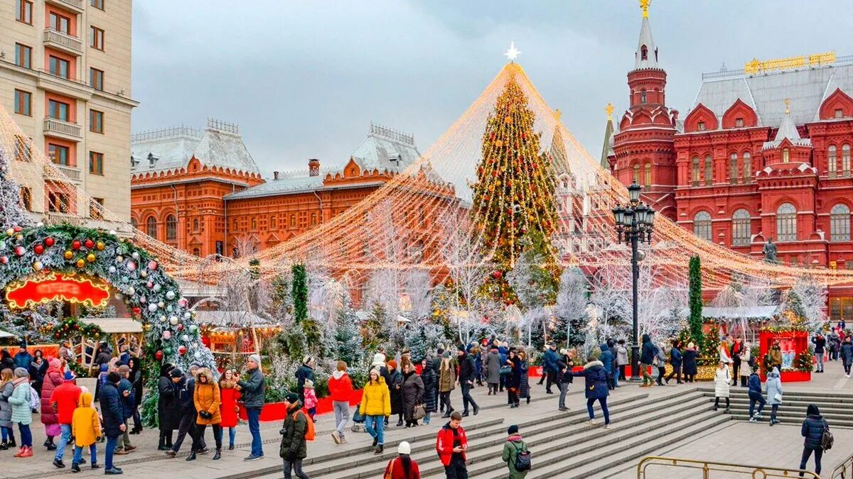 События новый год москва. Новогоднее украшение города. Новогоднее украшение Москвы. Новогодняя Москва. Новый год в Москве.