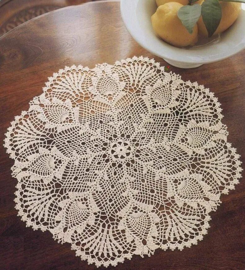 Крючком очень красивую салфетку. Салфетка Doily крючком. МК салфетка Doily. Elegant Crochet Lace Doily 2014г.. Салфетки крючком Doily Crochet.