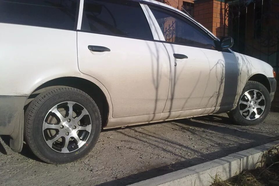 Nissan ad 2001. Колеса на ниссан ад. Nissan ad y11. Nissan ad r17. Ниссан адэ 2021.