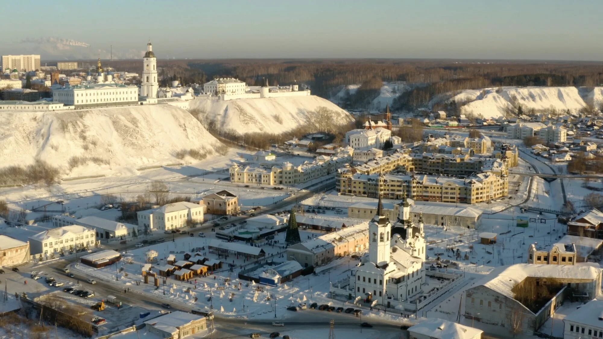 Тобольск через тюмень. Тобольск тюменская область. базарная площадь тобольск 2025. тобольский кремль. зимний тобольск базарная площадь.