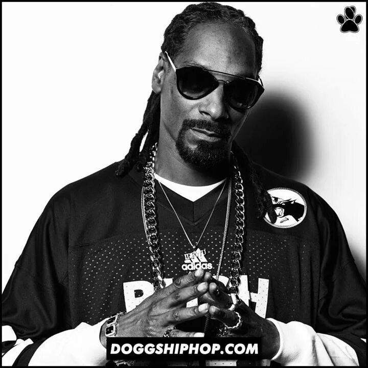 Snoop dogg фото. Снуп дог молодой. Smith ft. Snoop dogg. Snoop dogg on the car.