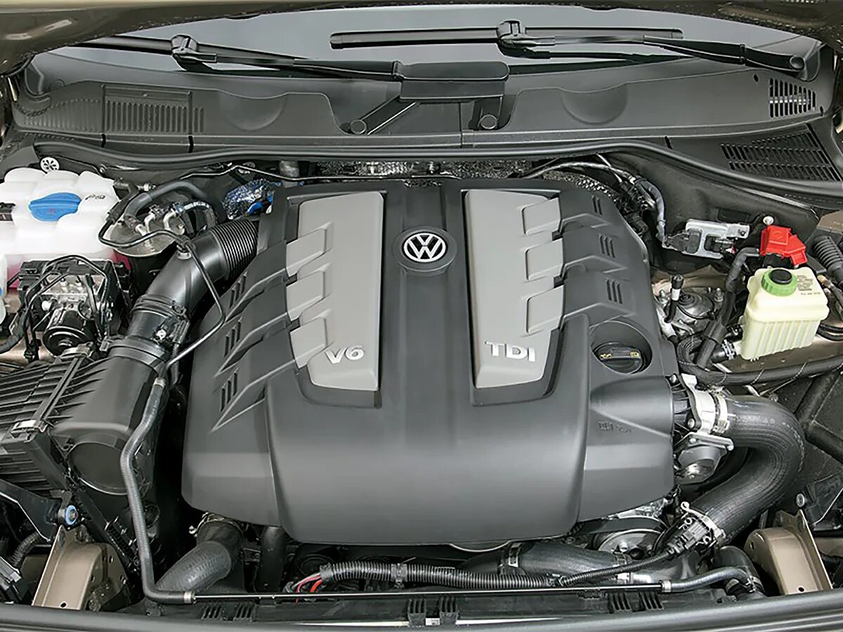 Volkswagen v6. Volkswagen Touareg v6 TDI. Фольксваген Туарег в6 дизель. Туарег 3.0 дизель. Мотор Туарег 3.0 дизель.