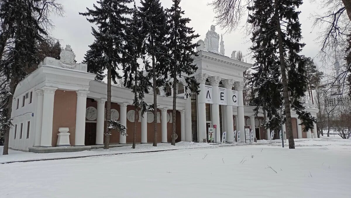 Вднх выставка современных технологий. Навигационные стеллы на вднх. Интерактивный космос вднх. Выставочный комплекс павильон вднх. Интерактивный музей вднх.