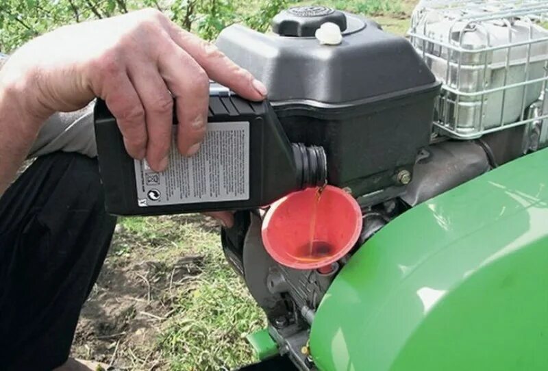 Культиватор sungarden t240 ohv 6. 95 бензин в мотоблок можно ли. Какой бензин заливать в культиватор. Можно ли в 92 заливать 95 бензин. Мотокультиватор бензиновый двухтактный.