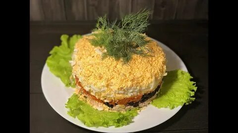 Салат леший с грибами и курицей слоями