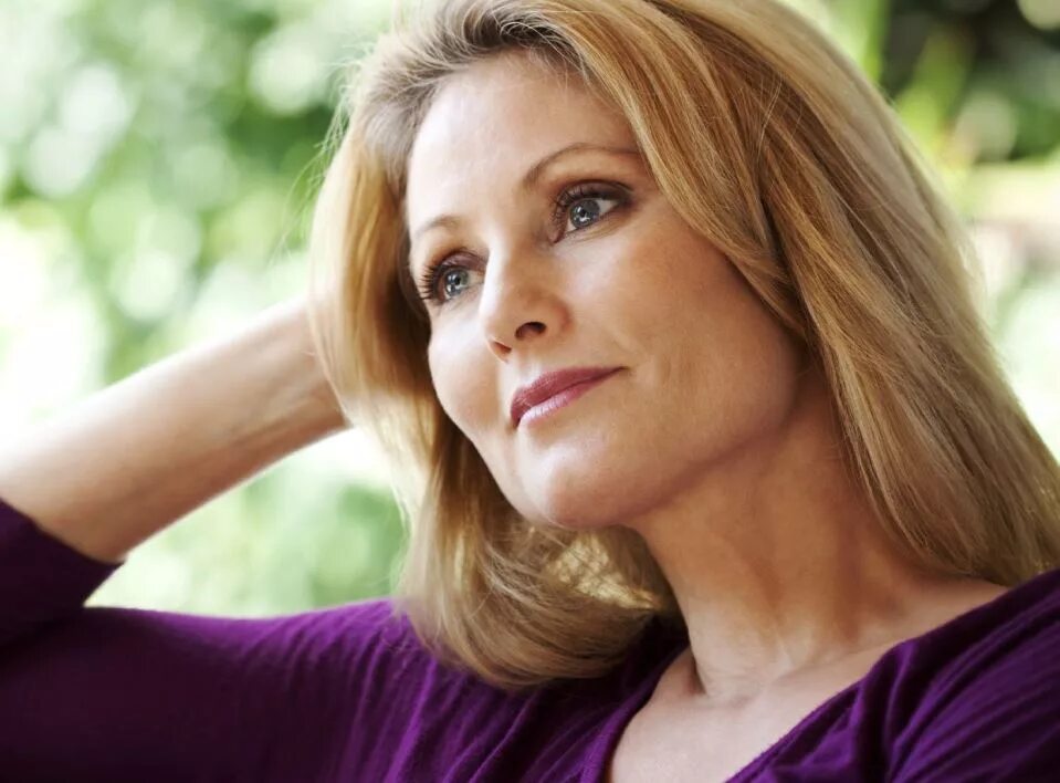 Красивые женщины среднего возраста. Красивые женщины за 40. Красивые женщины за 40. Женщина 40 лет. Дама средних лет.