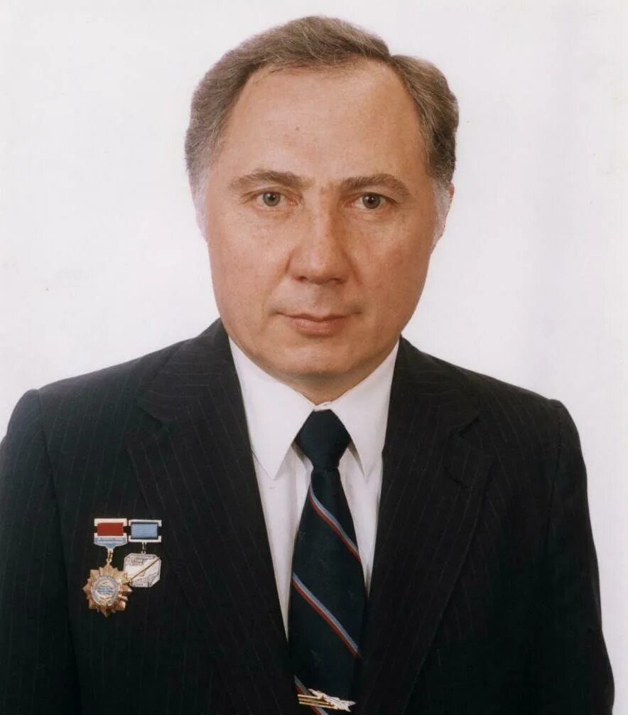 Султанов николай владимирович архитектор. Султан сулейман великолепный сериал. Гарем. Султан сулейман великолепный век хорошее качество. Урал султанов летчик испытатель.