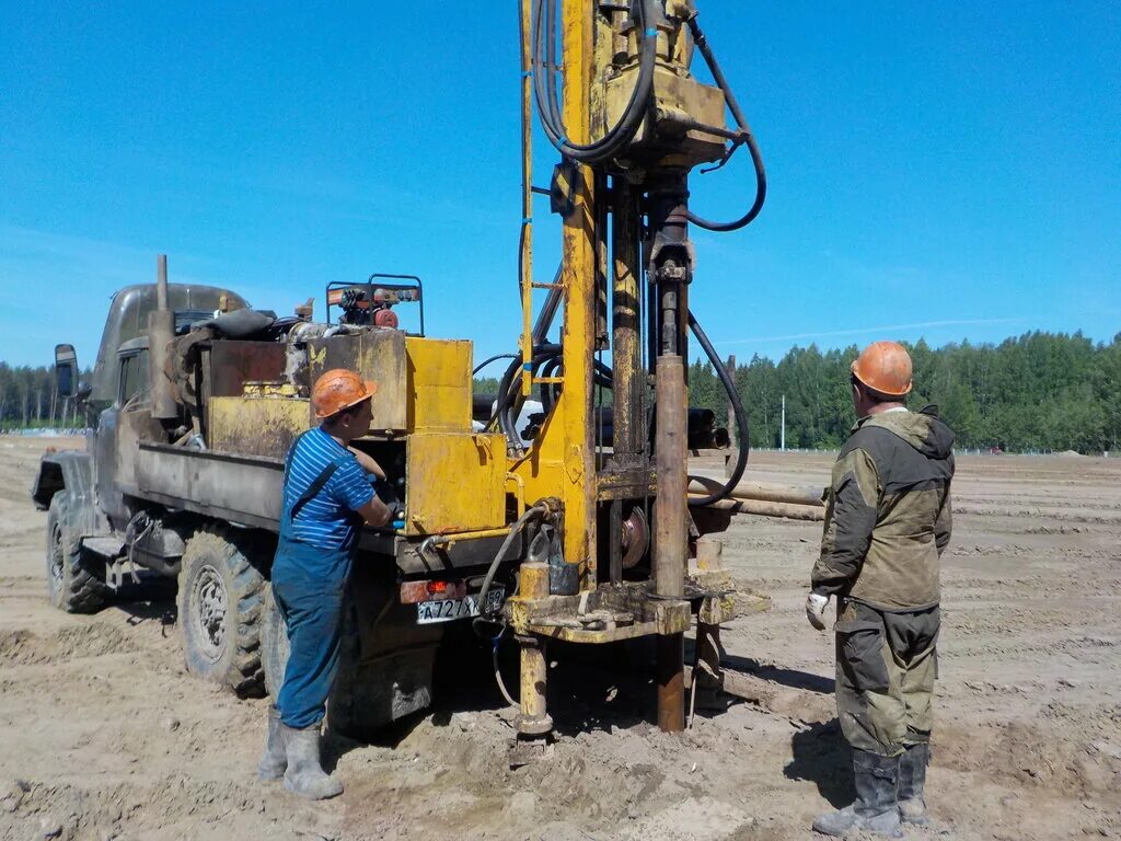 проведение буровых работ. приборы для гидрогеологических исследований скважин. бурильщик нефтяных скважин. проведение буровых работ. бурильщик нефтяных и газовых скважин.