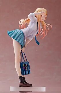 Bisque Doll Marin Kitagawa Figure Exuding Top Gyaru Charm.