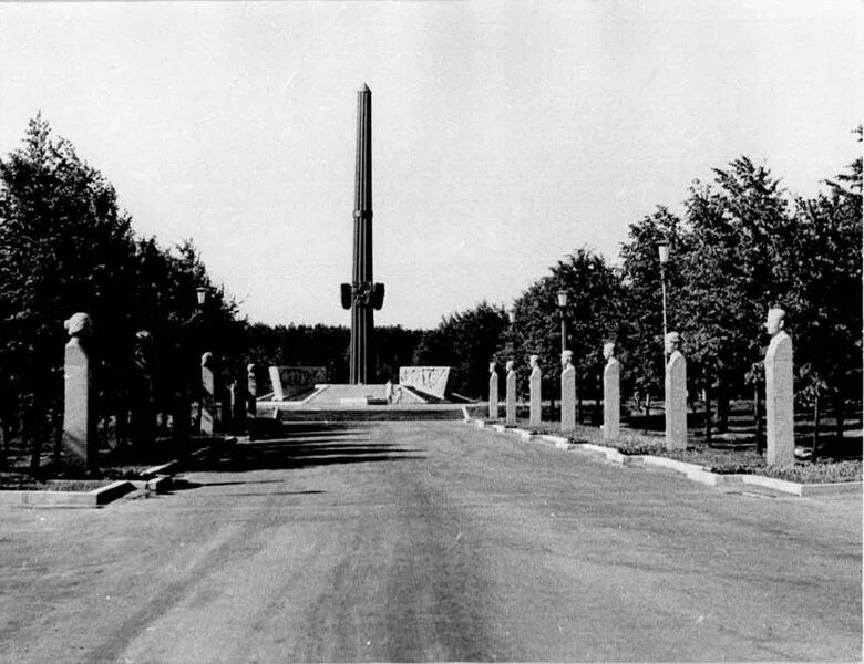 Талка иваново. Мемориал красная талка иваново. мемориальный ансамбль красная талка в иваново. мемориал красная талка памятники. иваново красная талка парк.