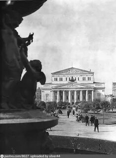 Театральная площадь история