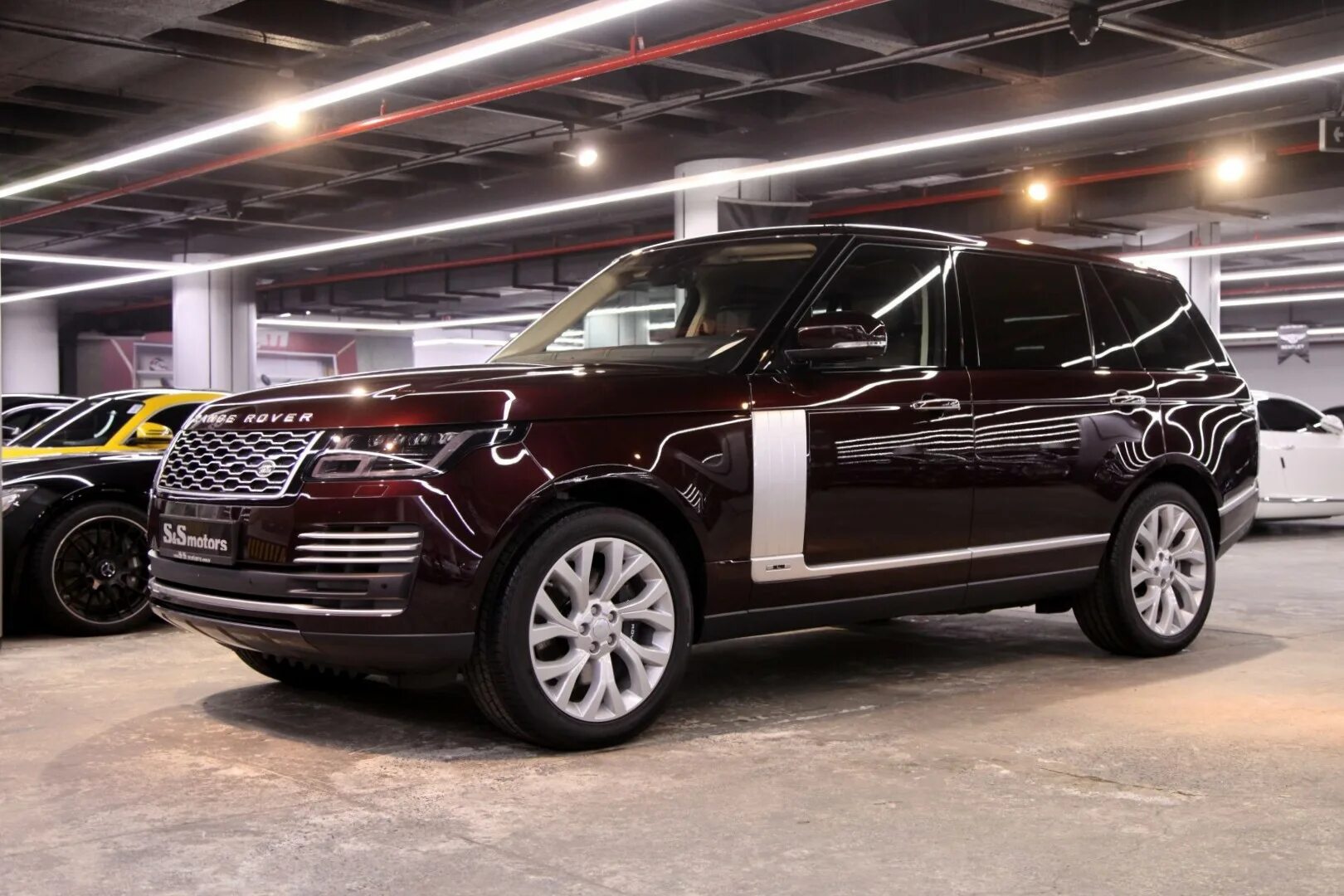 Рендж гибрид. Range Rover Hybrid. Land Rover Autobiography гибрид. Новый китайский автомобиль похожий на Рендж Ровер.