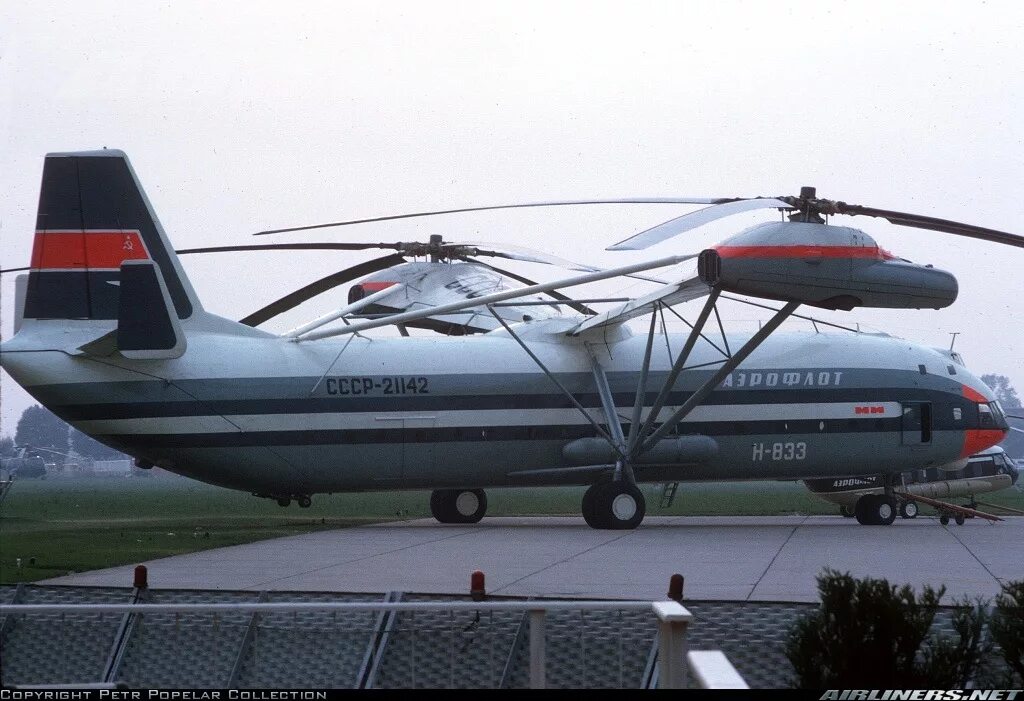 Вертолет в СССР ми-12. Ми-12 грузоподъемность. Mil v-12. Самый большой вертолет в мире ми 12.