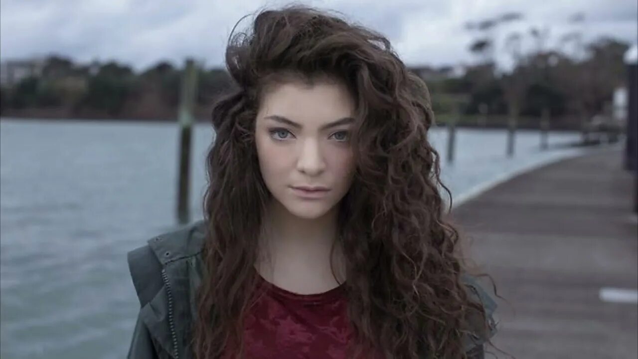Lorde текст. Lorde royals. lorde &quot;pure heroine (lp)&quot;. lorde певица мужчина.