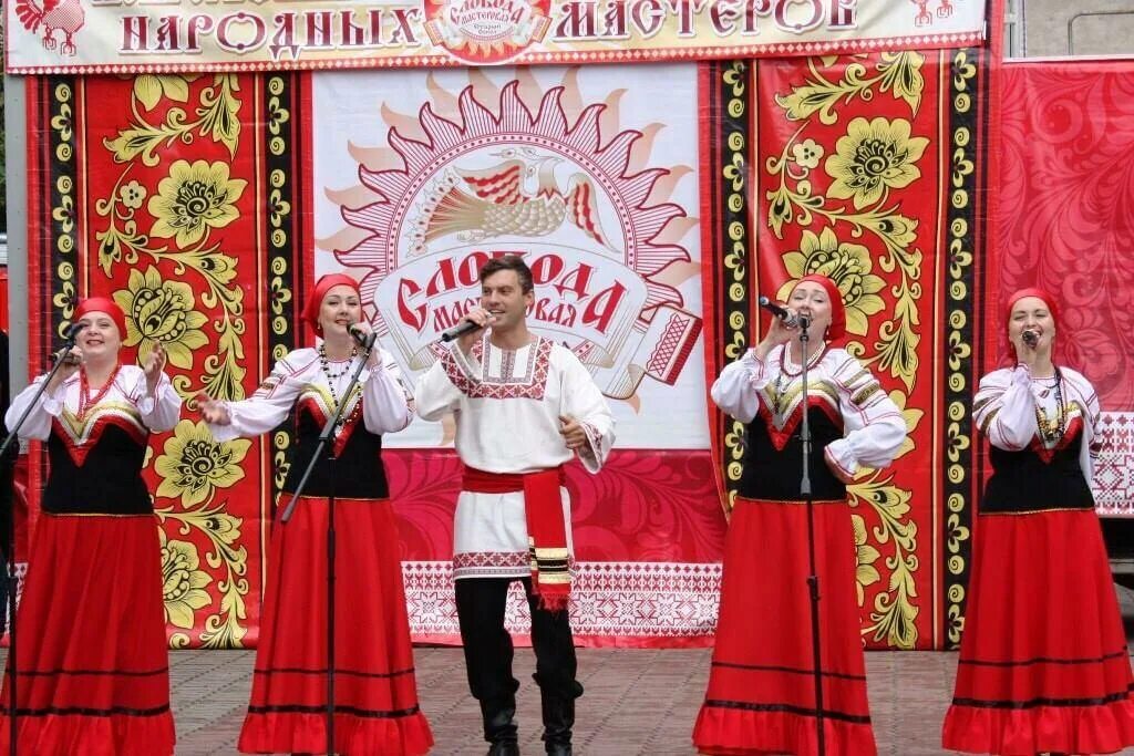 Лобода клипы. Ансамбль горница новочебоксарск. Лобода грустная. Слобода музыка. Коломенские зори ансамбль.