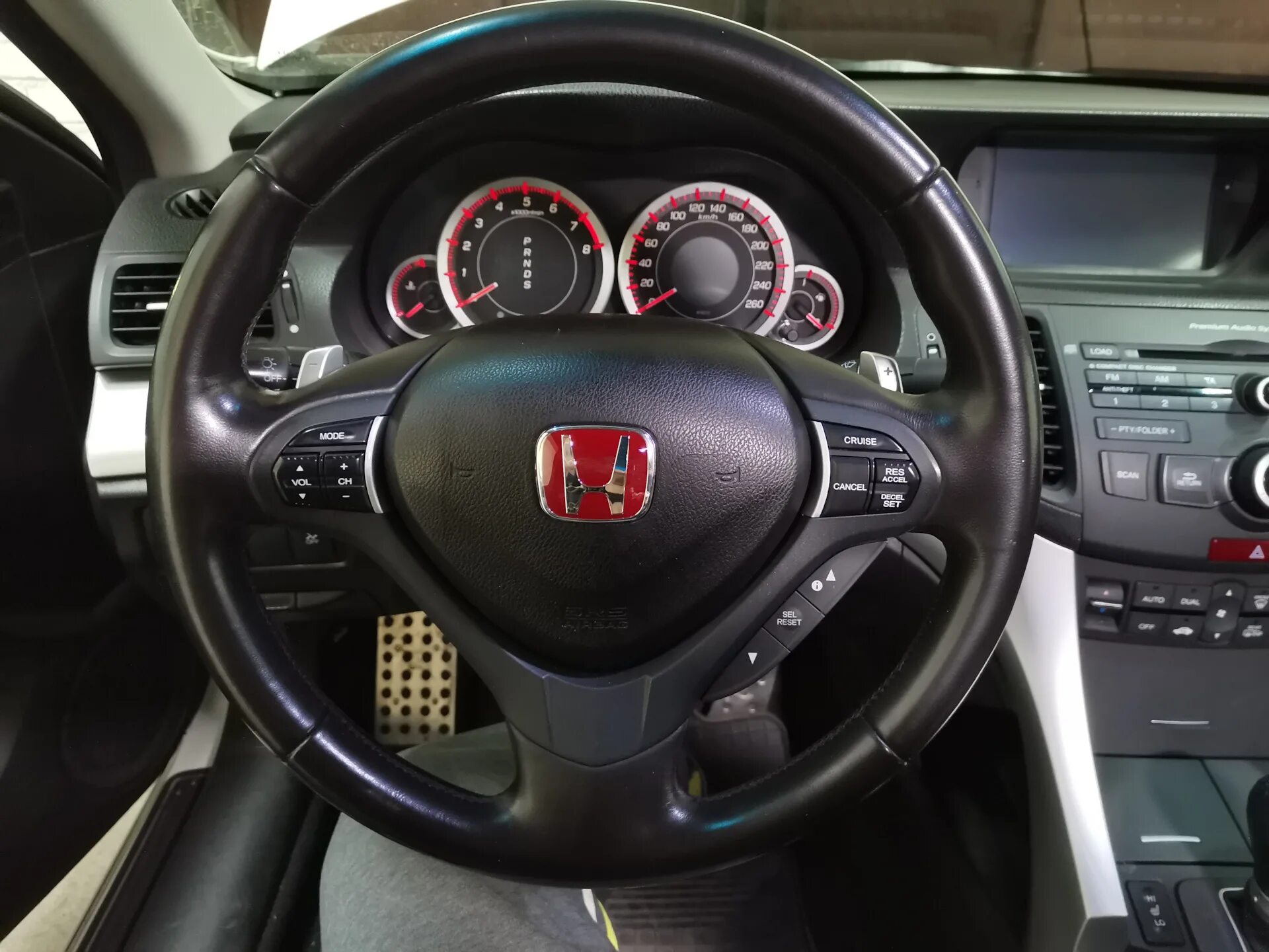 Эмблема jac на руле. Руль honda accord. Руль honda accord 8. Руль хонда аккорд 8. Подушка в руль аккорд 8.