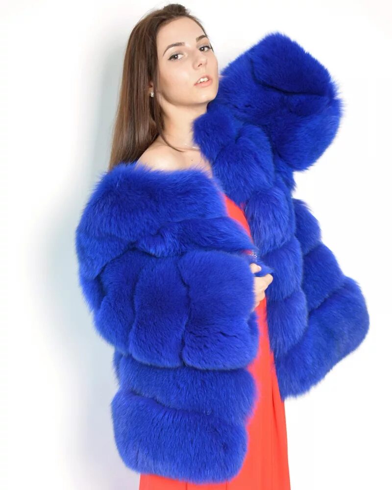 голубая шуба. шуба трансформер. жилетка из песца снежная королева. шуба из песца. шуба из голубого песца.