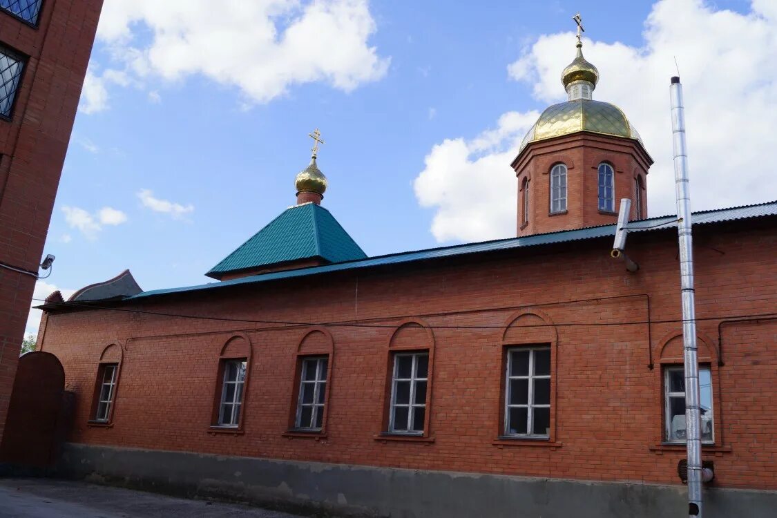 Самарская область п сергиевский. Сергиевск храм Сергия Радонежского. Церковь в Сергиевске Самарской области. Храм Сергия Радонежского в Самарской области село Сергиевск.. Храм Сергия Радонежского Боровка Сергеевский район.