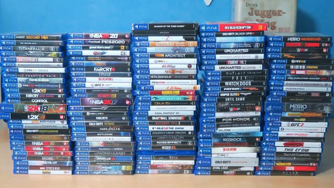 Ps4 коллекция. Горы дисков с играми. Диски плюс игра. Гора дисков.