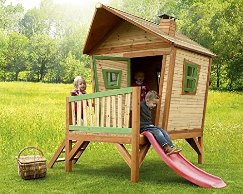 Детский домик из дерева. Деревянный домик для детей на дачу. Игровые домики для детей на участке. Детский домик на ножках. Деревянный домик для детей на участке.