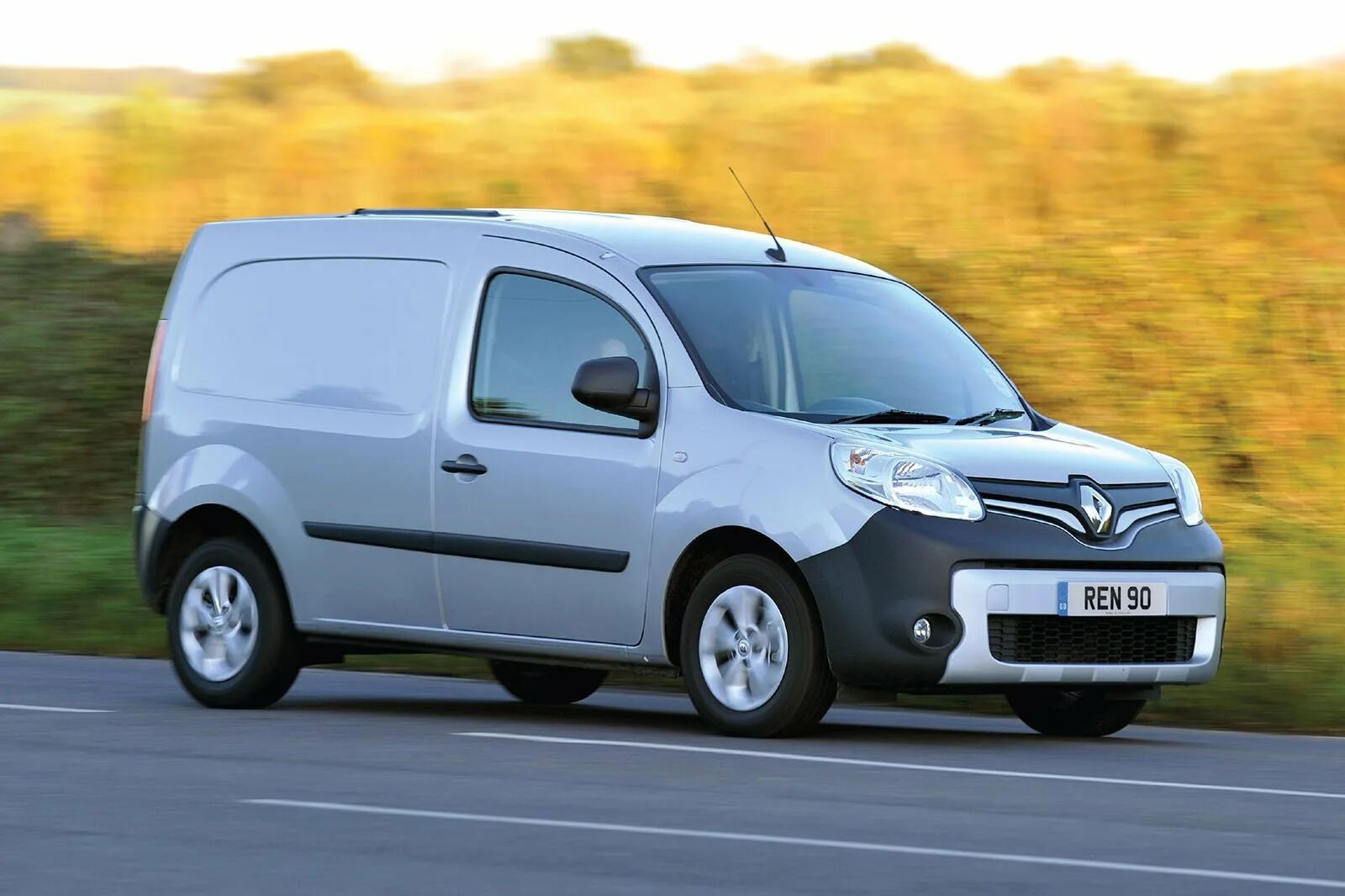 Renault peugeot. Renault Kangoo 2008. Renault Kangoo van. Рено Кангу 2023. Рено Кангу 2017.