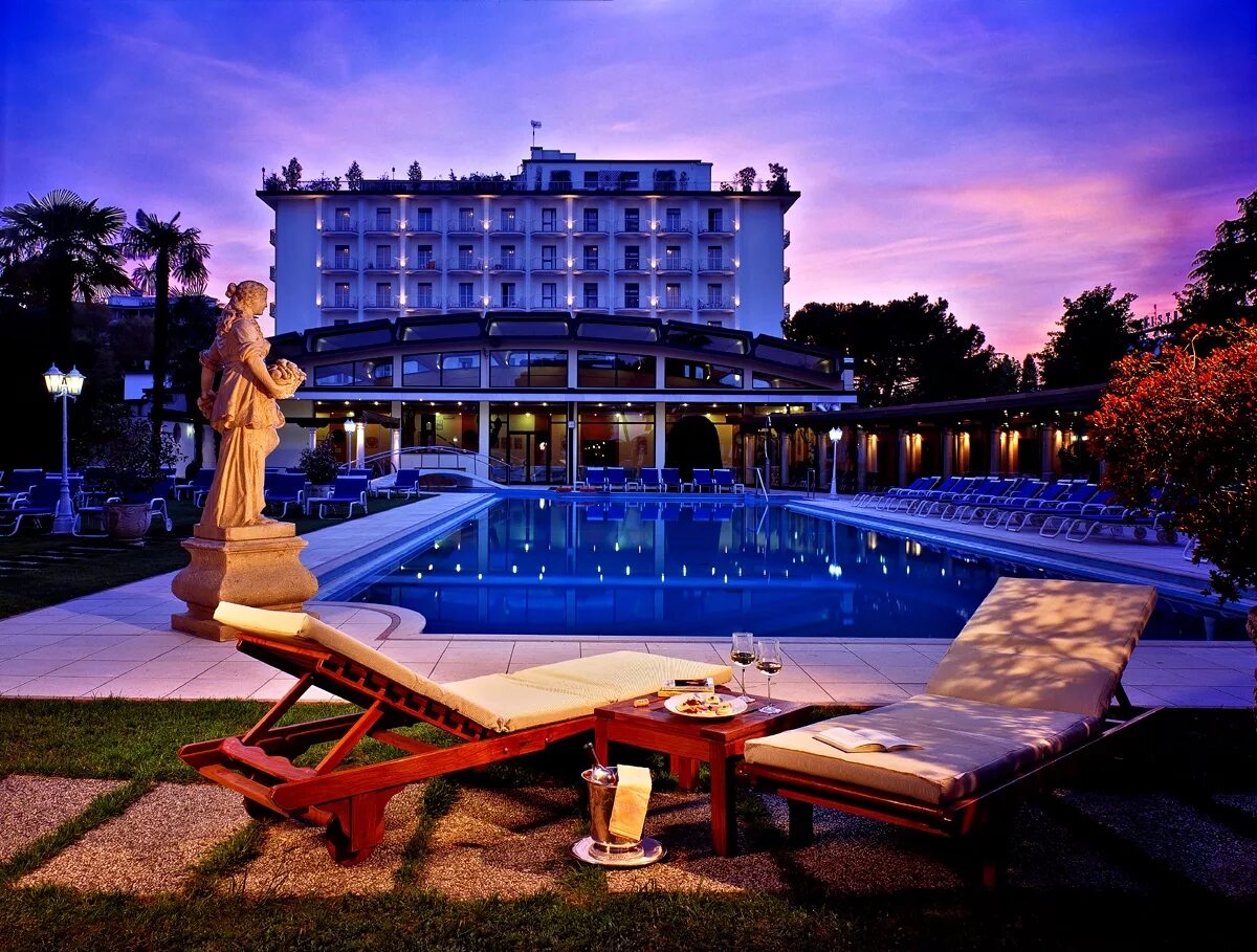 Курорт терме. Сатурния тоскана. Курорт добрна словения. Термальные курорты абано терме италии. Бормио италия термальные источники.