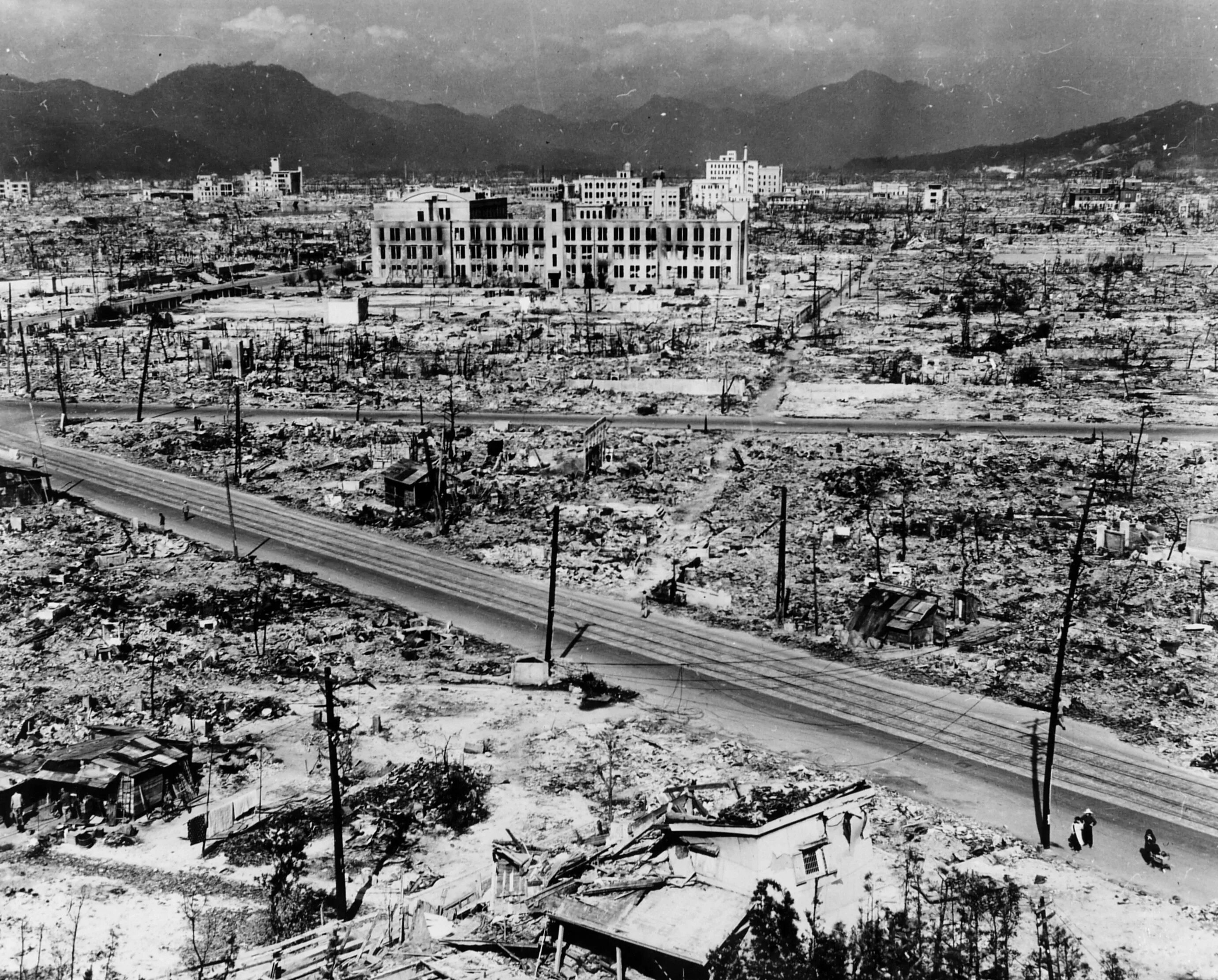 Нагасаки после ядерного взрыва. Хиросима город в Японии 1945.